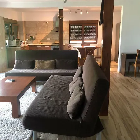 Casa Equinox Corbu